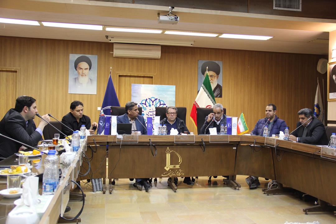 نشست گروه برنامه ریزی آموزشی و درسی دانشگاه با ضابطه گذاران بازارکار نشست گروه برنامه ریزی آموزشی و درسی دانشگاه با ضابطه گذاران بازارکار