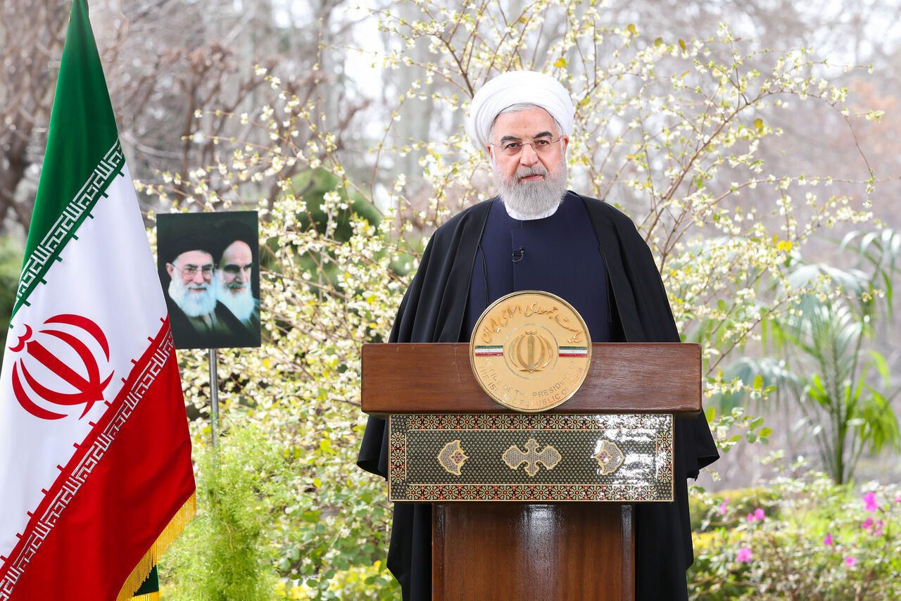 روحانی در پیام نوروزی :  سال جدید سالِ افتتاح طرح‌های بزرگ و تعاملات با همسایگان خواهد بود