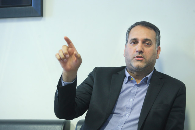 سخنگوی کمیسیون صنایع و معادن مجلس: دولت در حوزه خودروسازی و بازار آن باید نقش ناظر را داشته باشد سخنگوی کمیسیون صنایع و معادن مجلس: دولت در حوزه خودروسازی و بازار آن باید نقش ناظر را داشته باشد