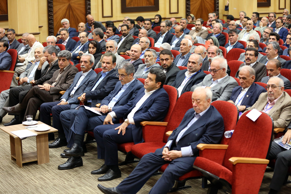 جهانگیری: اگر موضوعی بدون مشورت با بخش خصوصی نهایی شود، از ورود آن به جلسه هیات دولت جلوگیری میکنم جهانگیری: اگر موضوعی بدون مشورت با بخش خصوصی نهایی شود، از ورود آن به جلسه هیات دولت جلوگیری میکنم