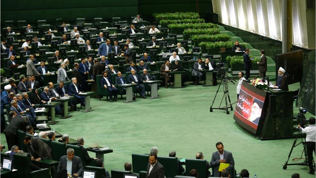 وزارتخانههای سیاسی برای خدمت به اقتصاد بسیج میشوند وزارتخانههای سیاسی برای خدمت به اقتصاد بسیج میشوند