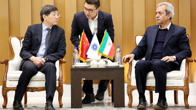 رئیس اتاق ایران در دیدار با رایزن بازرگانی سفارت چین پیشنهاد کرد استان‌های ایران و چین برای توسعه همکاری‌های منطقه‌ای وارد عمل شوند