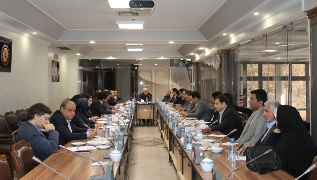 رییس کمیسیون تجارت اتاق مشهد:کارآفرینان خراسان رضوی غیررانتی ترین افراد هستند