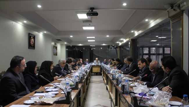 در کمیسیون تجارت  اتاق مشهد عنوان شد:برگزاری مراسم روز صادرات در استان ،تقدیر از صادر کنندگان نمونه
