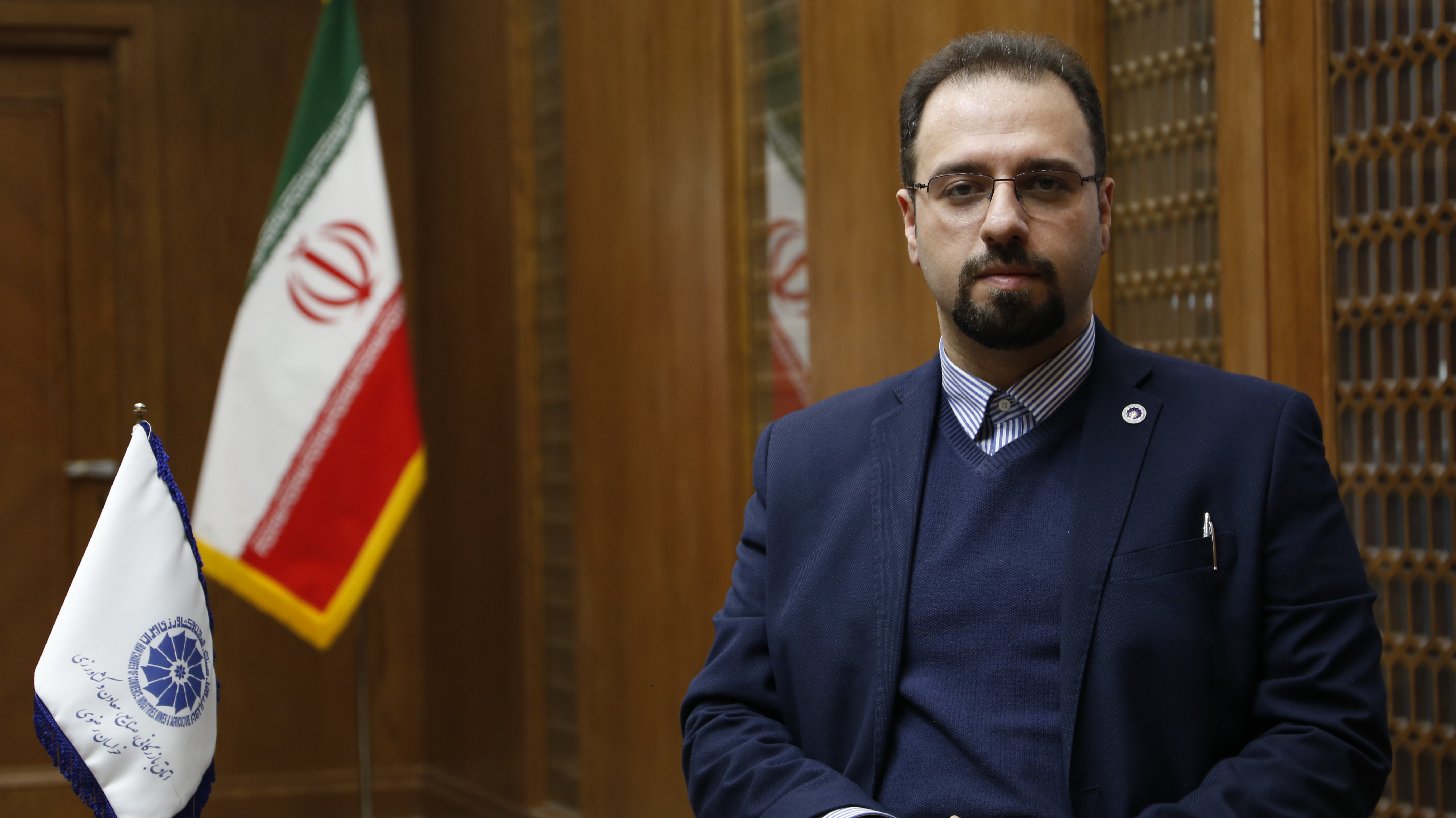 کارت های بازرگانی یک بار مصرف وجود خارجی ندارند کارت های بازرگانی یک بار مصرف وجود خارجی ندارند