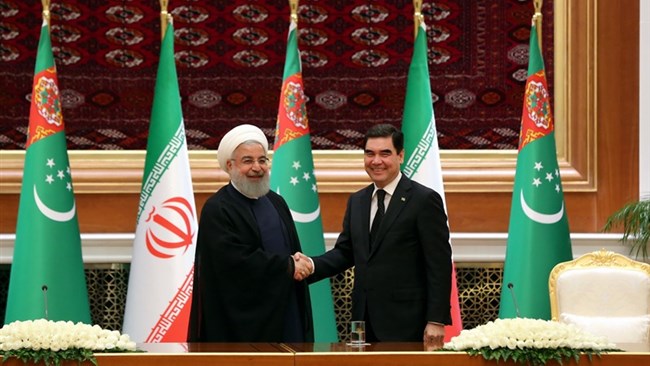ایران و ترکمنستان 13 سند همکاری امضا کردند اقتصاد، محور توسعه همکاریهای تهران و عشق آباد ایران و ترکمنستان 13 سند همکاری امضا کردند اقتصاد، محور توسعه همکاریهای تهران و عشق آباد