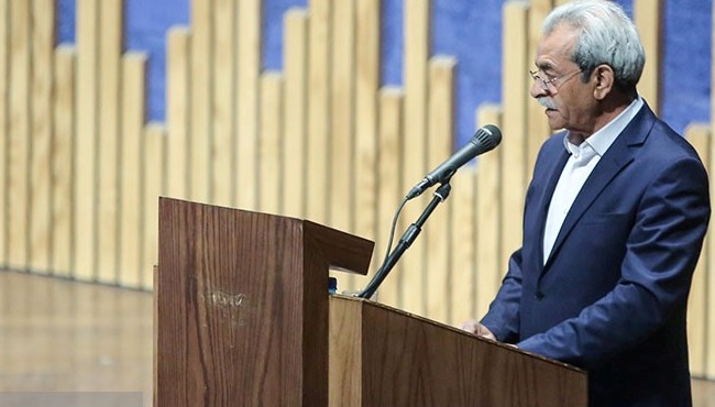رئیس اتاق ایران در شورای اداری خراسان رضوی در حضور رئیسجمهور مشکلات کالای داخلی نه در سمت تقاضا، بلکه در سمت تولید است رئیس اتاق ایران در شورای اداری خراسان رضوی در حضور رئیسجمهور مشکلات کالای داخلی نه در سمت تقاضا، بلکه در سمت تولید است