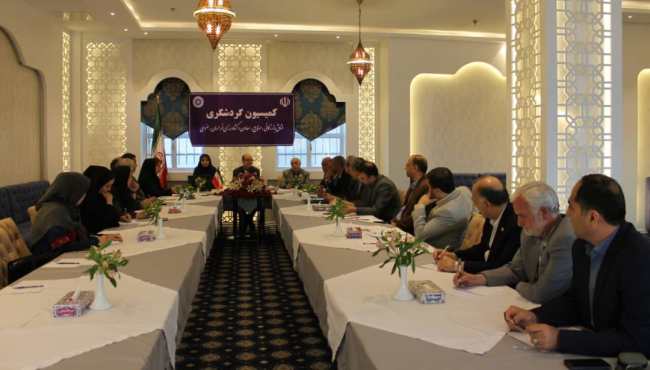 ضرورت تدوین سند جامع گردشگری مشهد با هدف تعیین آمار صحیح زائران، ساماندهی بازار سوغات و سرمایه گذاری هدفمند ضرورت تدوین سند جامع گردشگری مشهد با هدف تعیین آمار صحیح زائران، ساماندهی بازار سوغات و سرمایه گذاری هدفمند