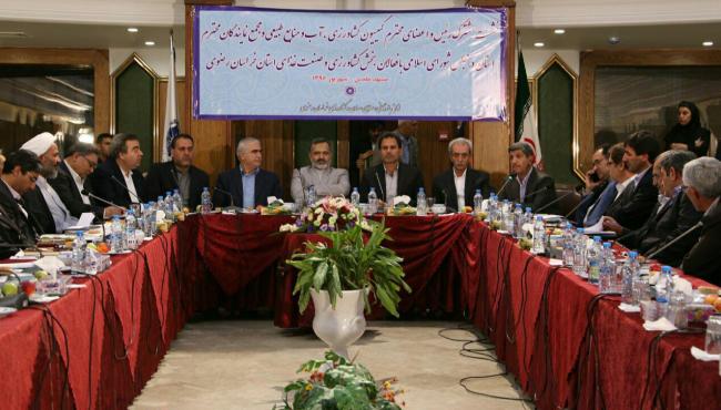 از سوی کمیسیون کشاورزی مجلس، استانداران خراسانهای رضوی و جنوبی و اتاق بازرگانی ایران صورت گرفت: امضای تفاهمنامه مشترک حمایت از بخش کشاورزی، آب و زعفران از سوی کمیسیون کشاورزی مجلس، استانداران خراسانهای رضوی و جنوبی و اتاق بازرگانی ایران صورت گرفت: امضای تفاهمنامه مشترک حمایت از بخش کشاورزی، آب و زعفران