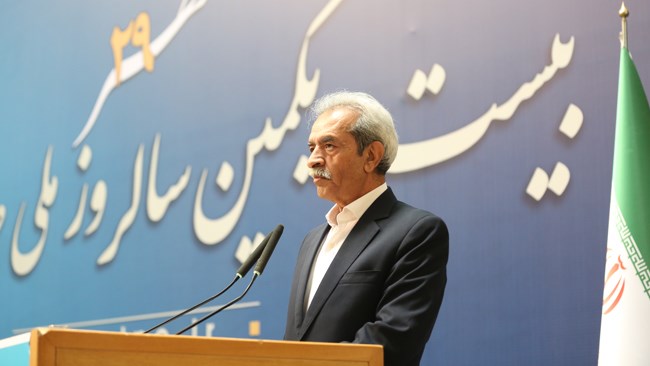 رئیس اتاق ایران در مراسم روز ملی صادرات صادرات، نوک پیکان توسعه اقتصادی کشور است رئیس اتاق ایران در مراسم روز ملی صادرات صادرات، نوک پیکان توسعه اقتصادی کشور است