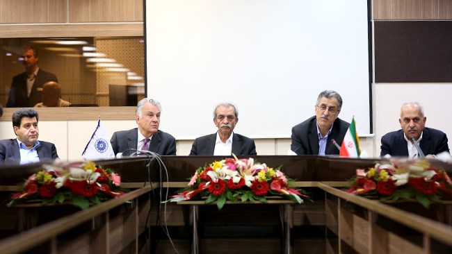 در نشست شورای روسای اتاقهای سراسر کشور مطرح شد پیشنهاد تشکیل کمیته دائمی ارز در اتاق ایران در نشست شورای روسای اتاقهای سراسر کشور مطرح شد پیشنهاد تشکیل کمیته دائمی ارز در اتاق ایران