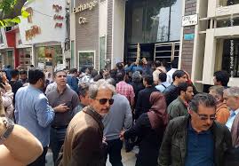 افزایش نرخ دلار به نفع چه کسانی است؟ افزایش نرخ دلار به نفع چه کسانی است؟