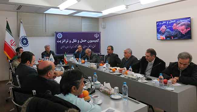 در کمیسیون حمل ونقل و ترانزیت اتاق بازرگانی مطرح شد : چالش افزایش مالیات و تداوم رکود بنگاههای اقتصادی در کمیسیون حمل ونقل و ترانزیت اتاق بازرگانی مطرح شد : چالش افزایش مالیات و تداوم رکود بنگاههای اقتصادی
