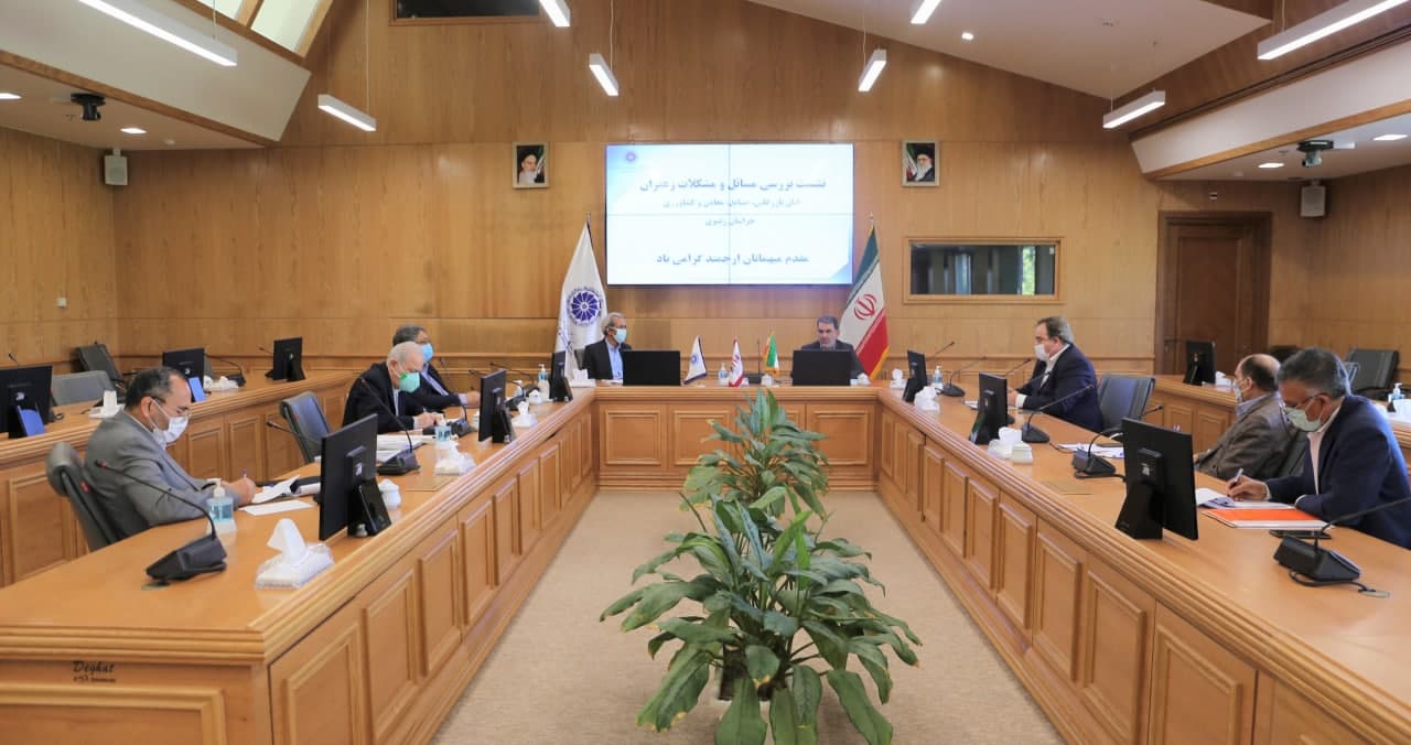 برنامهریزی برای تدوین «طرح ارتقای زعفران» با هدف ساماندهی قیمتگذاری و رفع چالشهای فعالان این حوزه برنامهریزی برای تدوین «طرح ارتقای زعفران» با هدف ساماندهی قیمتگذاری و رفع چالشهای فعالان این حوزه