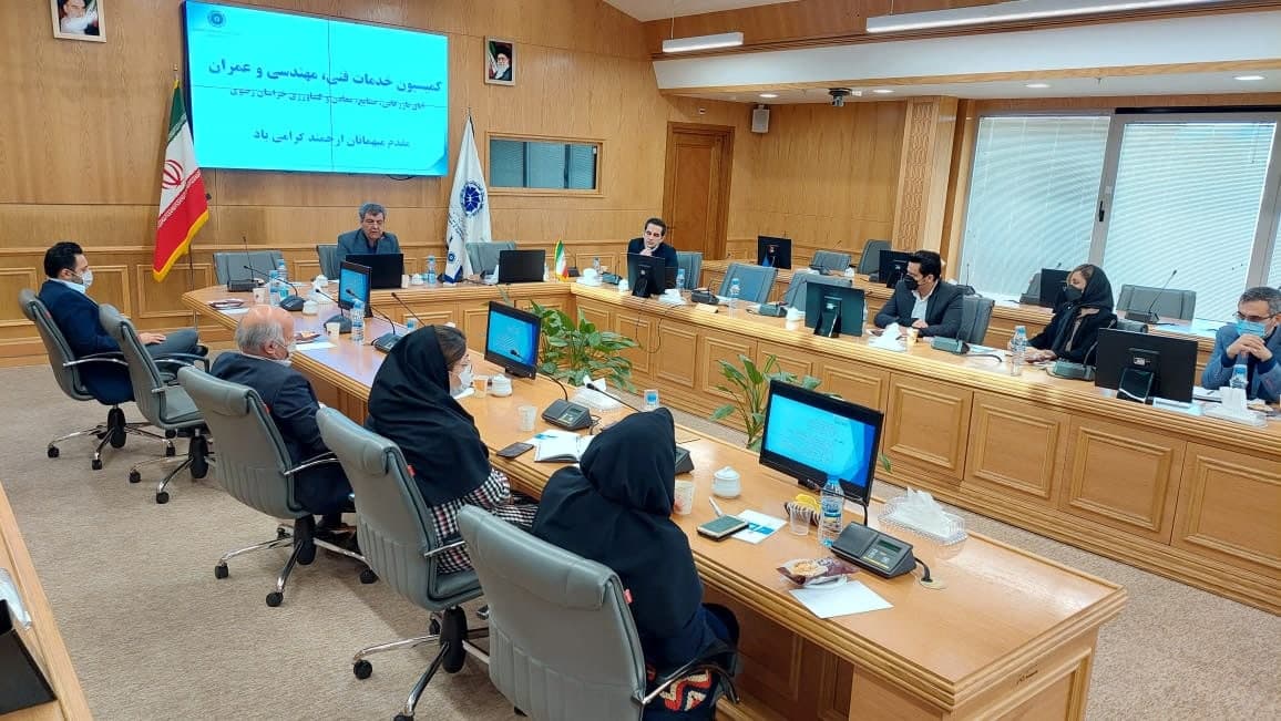رئیس کمیسیون خدمات فنی، مهندسی و عمران اتاق مشهد عنوان کرد:  پایداری مشکلات بخش خصوصی، توسعه فعالیت‌ها در حوزه‌های مختلف اقتصادی را دشوار نموده است