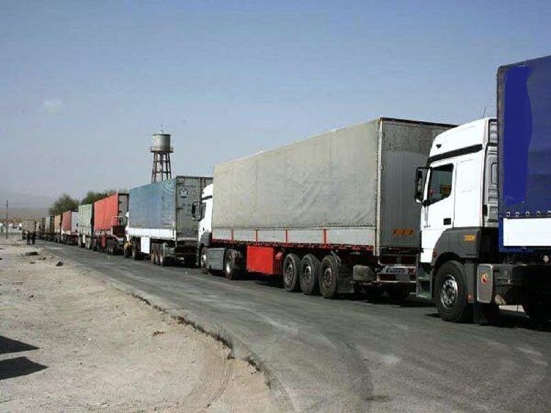 گزارشی درباره دلایل معطلی کامیون های ایرانی در اسلام‌قلعه افغانستان برای بازگشت به دوغارون ///  صف 12روزه روی اعصاب کامیون داران ایرانی !