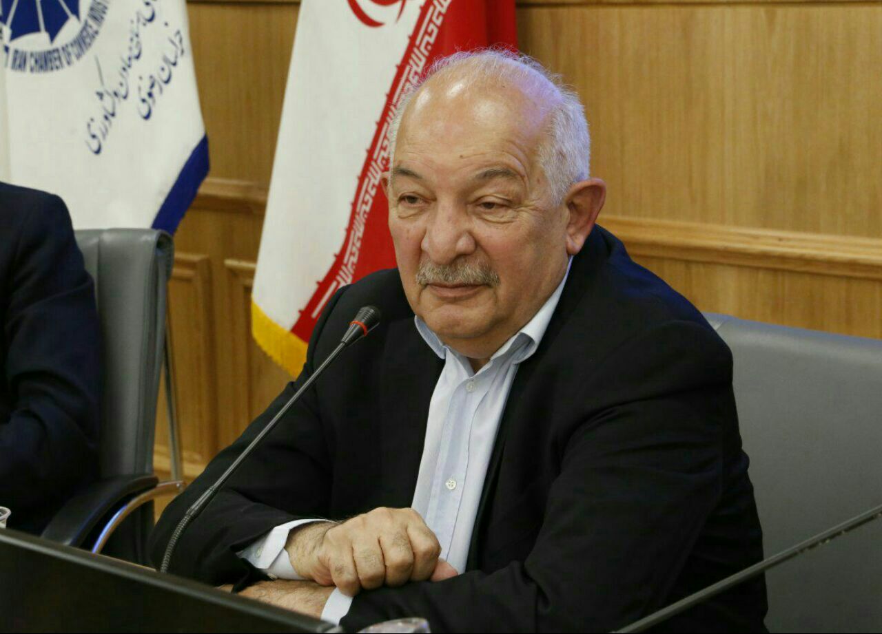 اخذ حقوق ورودی از ماشینآلات صنعتی به نفع اقتصاد کشور نیست اخذ حقوق ورودی از ماشینآلات صنعتی به نفع اقتصاد کشور نیست