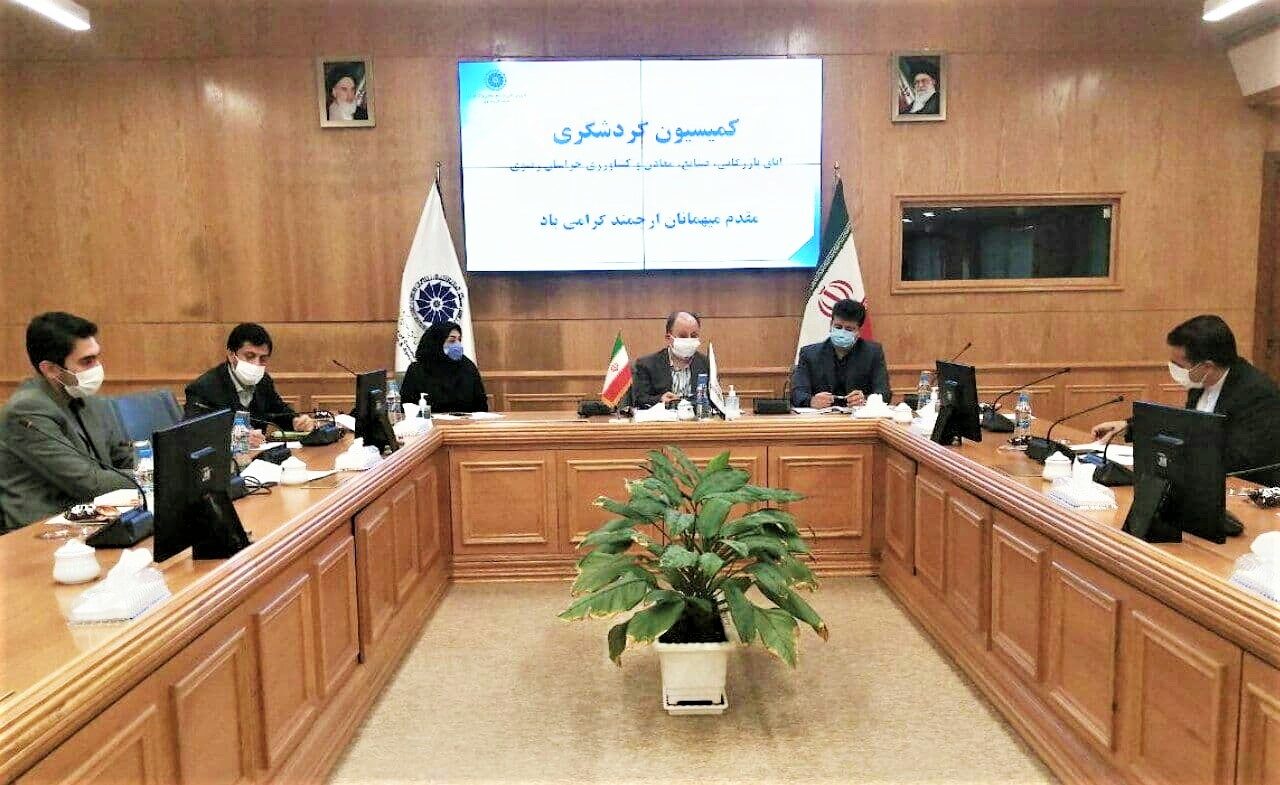 تشکیل کارگروهی تخصصی به منظور حل مسائل مالیاتی حوزه گردشگری تشکیل کارگروهی تخصصی به منظور حل مسائل مالیاتی حوزه گردشگری